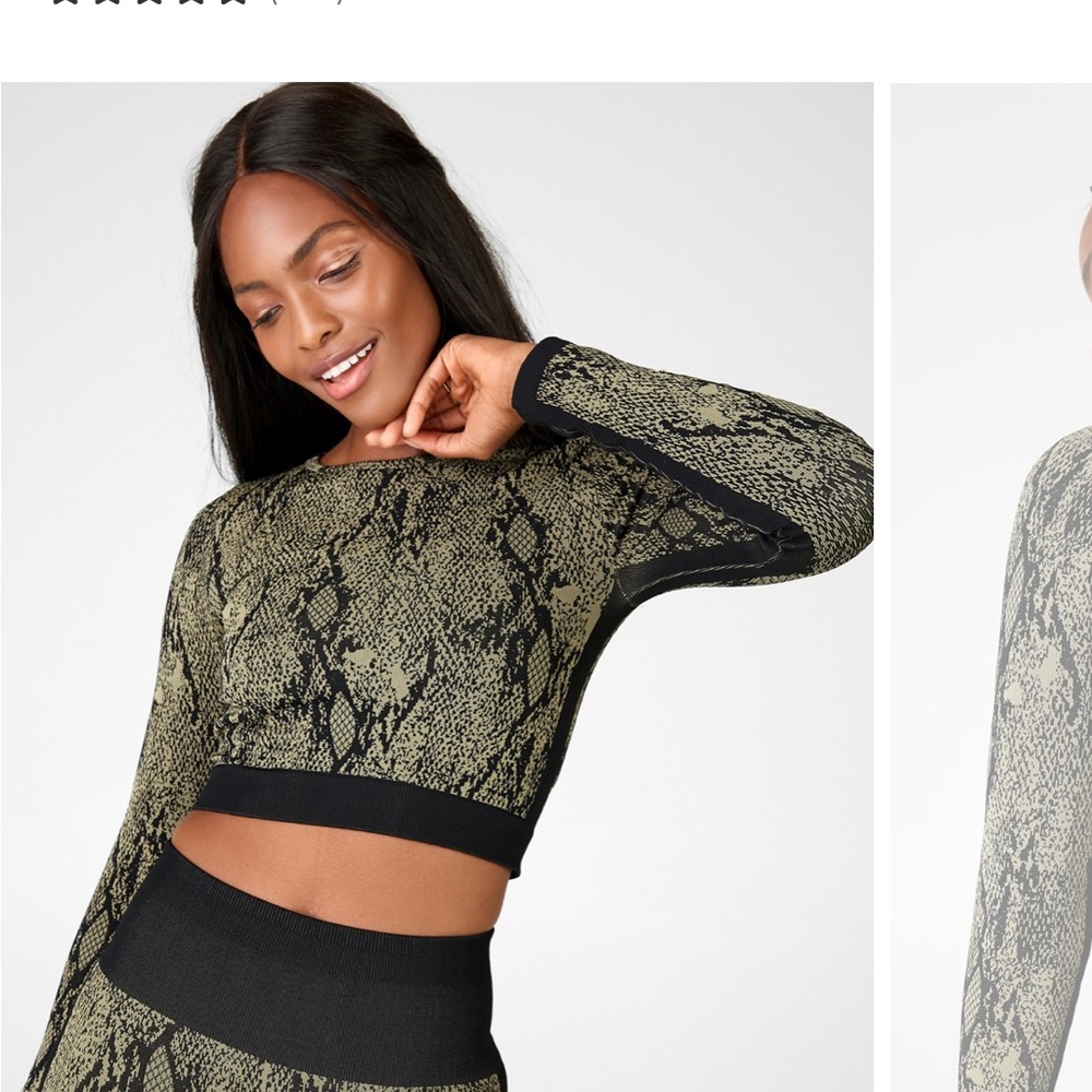 Fabletics Women’s Kamila Seamless Long-Sleeve, Crop-top, Snake-Print Top, Small